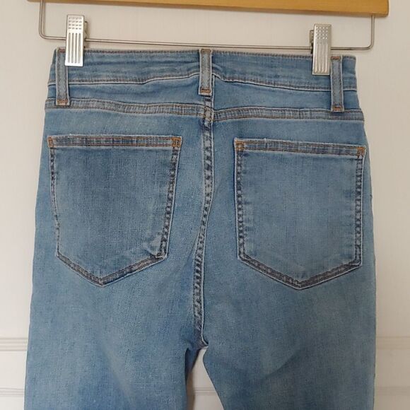 Zara Woman Premium Denim Collection Distressed Skinny Jeans Size 2 Light wash - Picture 3 of 10